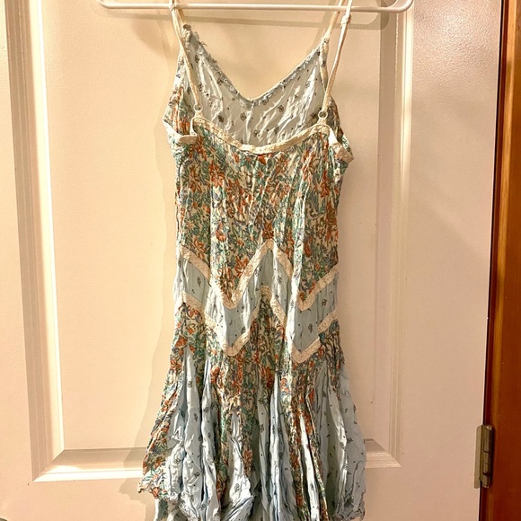 Dress - Picture 2 of 5